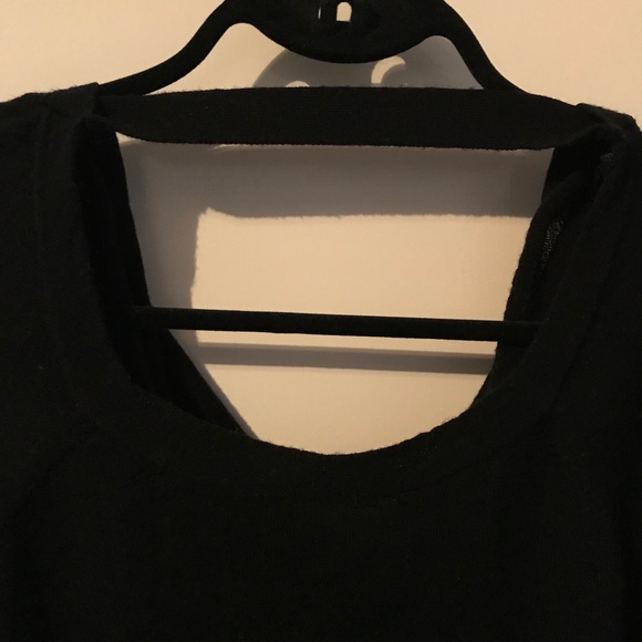 Club Monaco 3/4 sleeved wool sweater - Picture 3 of 5